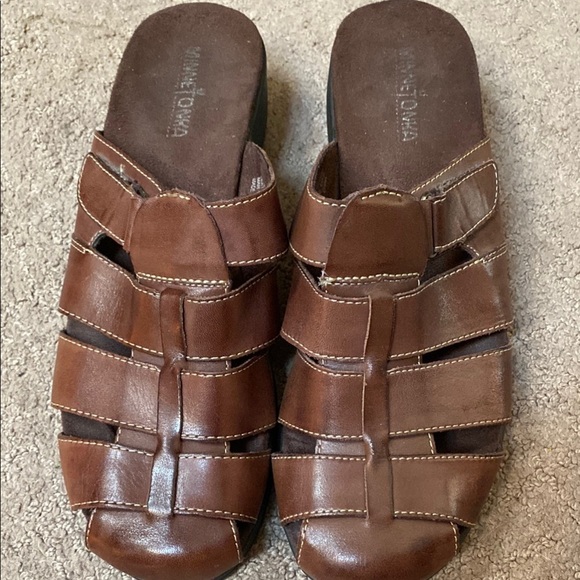 Minnetonka Other - Brown Leather Men’s Minnetonka Size 11 Sandals